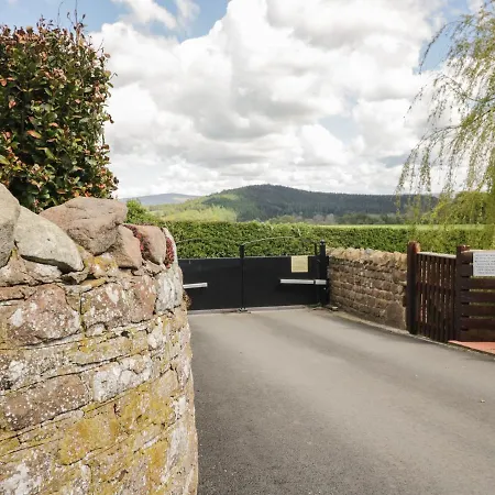 Swallows Nest * カーライル